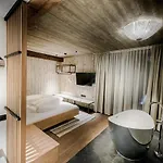 Glanz & Glory Appart hôtel *