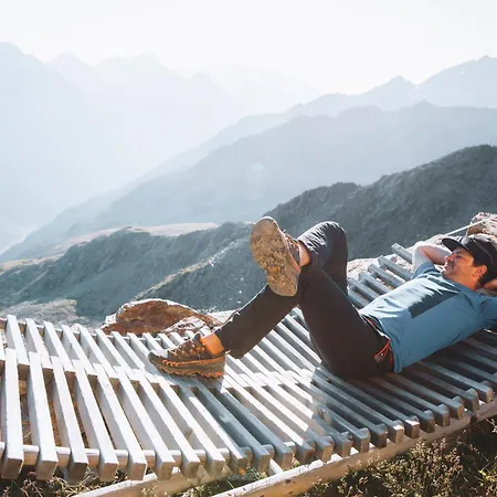 Aparthotel Glanz & Glory *