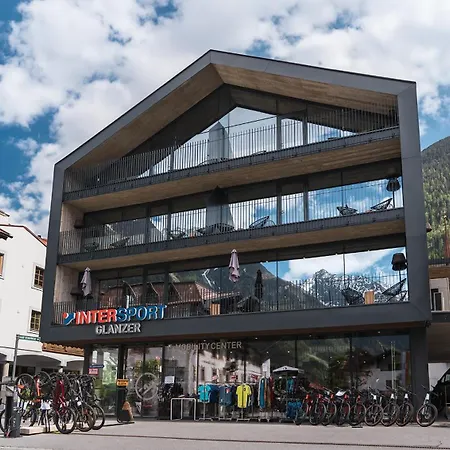 Glanzer Homes Zentrum Längenfeld