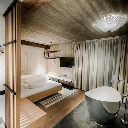 Glanzer Homes Zentrum Aparthotel *